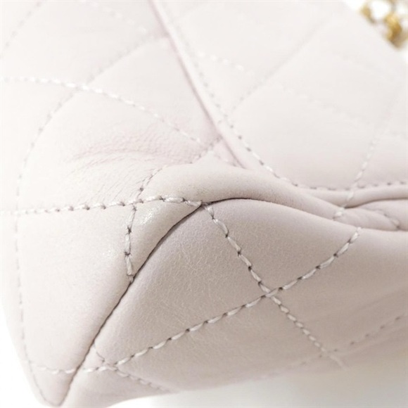 Elegant Chanel Bag - Picture 5 of 9